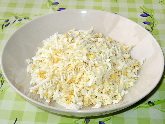 яйца для салата змейка - yaytsa dlya salata zmeyka