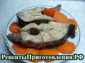 Горбуша с морковью и луком в духовке, фото